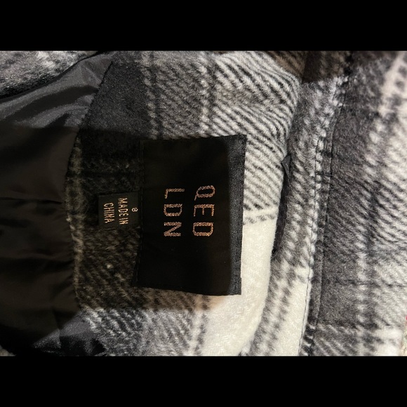 Plaid long coat! - Picture 2 of 4